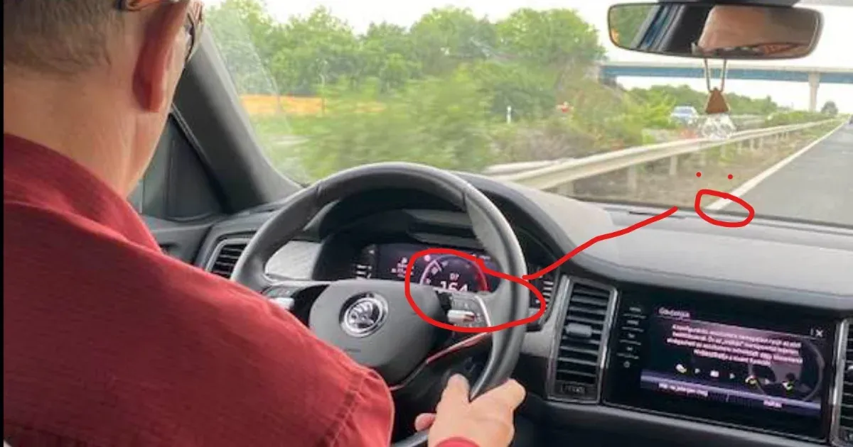 Harrach Péter egy kicsit túlságosan is sietett, nehogy lemaradjon Orbán Viktor geszti kastélyavatásáról