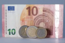 Závecz: Majdnem kétszer annyian vezetnék be itthon az eurót, mint 2019-ben