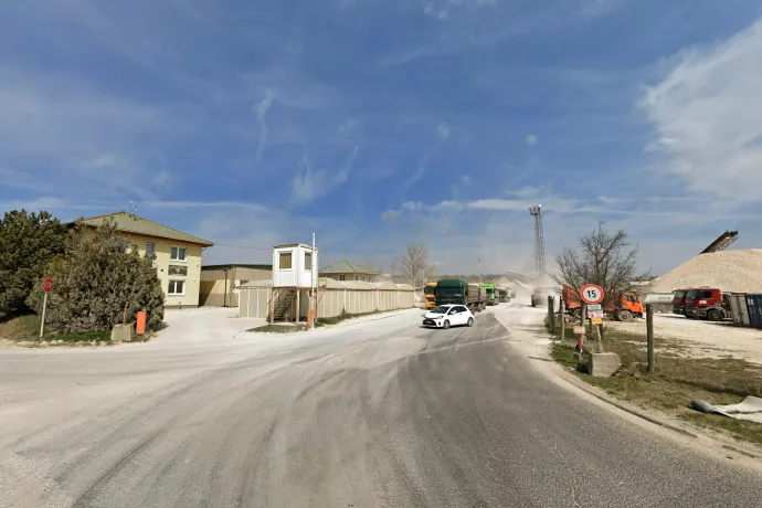 A gánti Dolomit Kft. telephelyének bejárata – Fotó: Google Street View