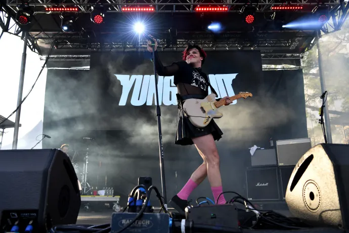 Yungblud az Audacy Beach Fesztiválon a Fort Lauderdale Beach Parkban, Floridában, 2021. december 5-én – Fotó: Jason Koerner / Getty Images / AFP