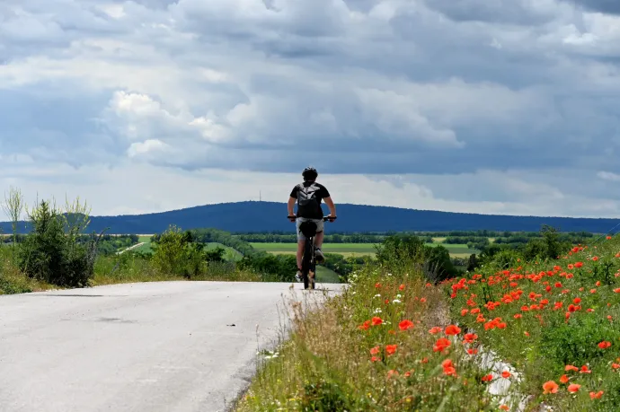 Kipróbáltuk, tényleg ideális-e a Budapest–Balaton kerékpárútra az elektromos bicikli