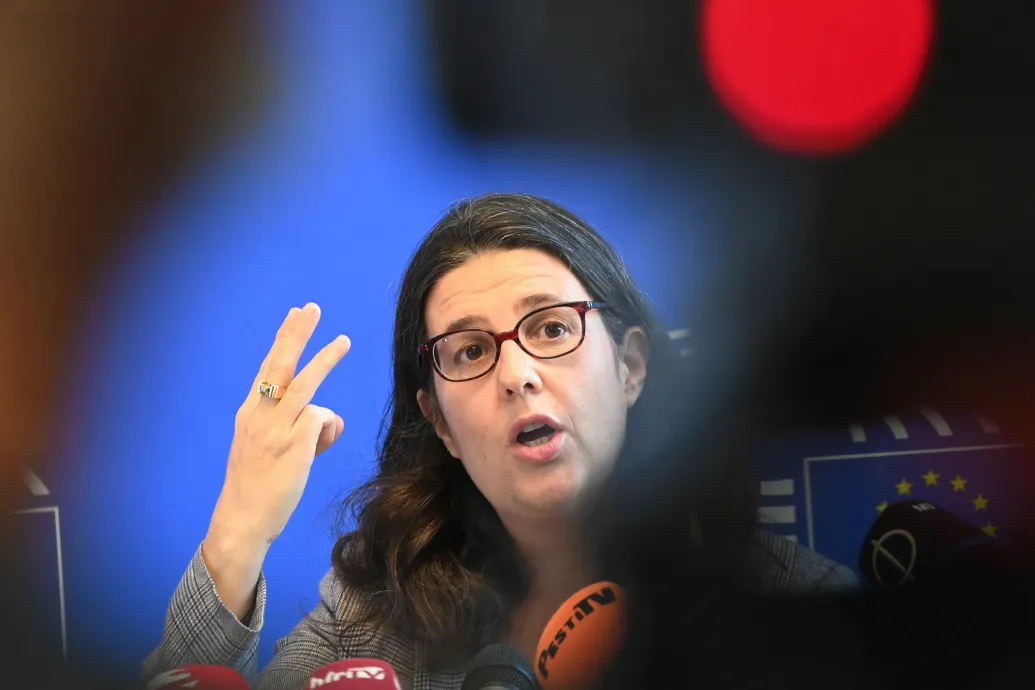 Az EP jelentéstevője szerint Magyar Péter hasonló narrativával rendelkezik, mint Orbán