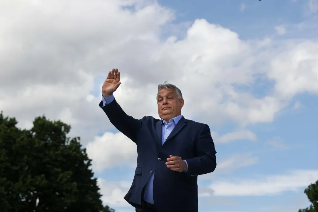 Orbán: Ha itt vége az ünnepségnek, azonnal menjenek és álljanak ki a Fidesz-KDNP jelöltjei mellett!