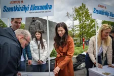 Szentkirályinak májusban még esze ágában sem volt visszalépni, végül mégis elütötte a sárga villamos