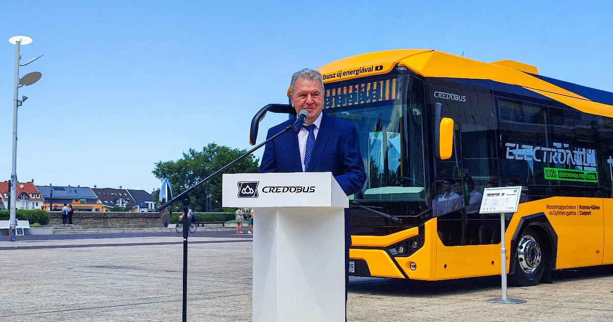 Győrben tesztelik a hazai gyártású, szuperkönnyű fémvázas elektromos buszt