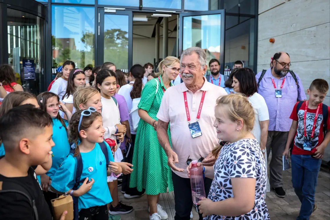 Végre megtudhattuk, miért kell Magyarországnak az űrbe mennie