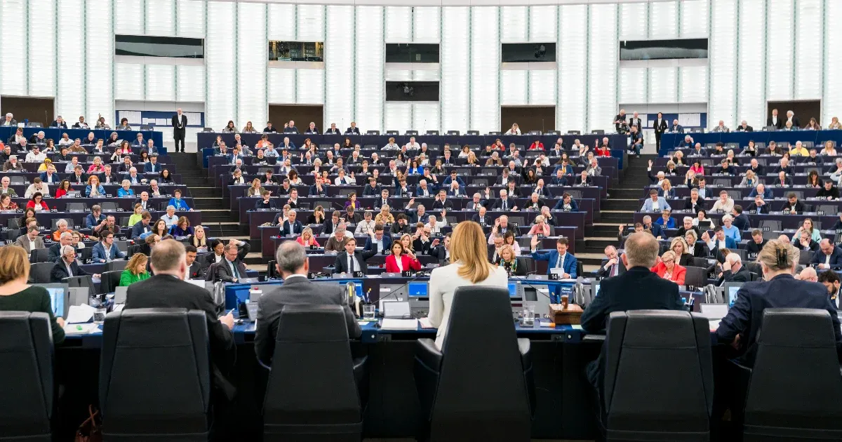 A nagy ugrásra kész szélsőjobbtól a megroggyanó szélsőbaloldalig: ezek az EP frakciói