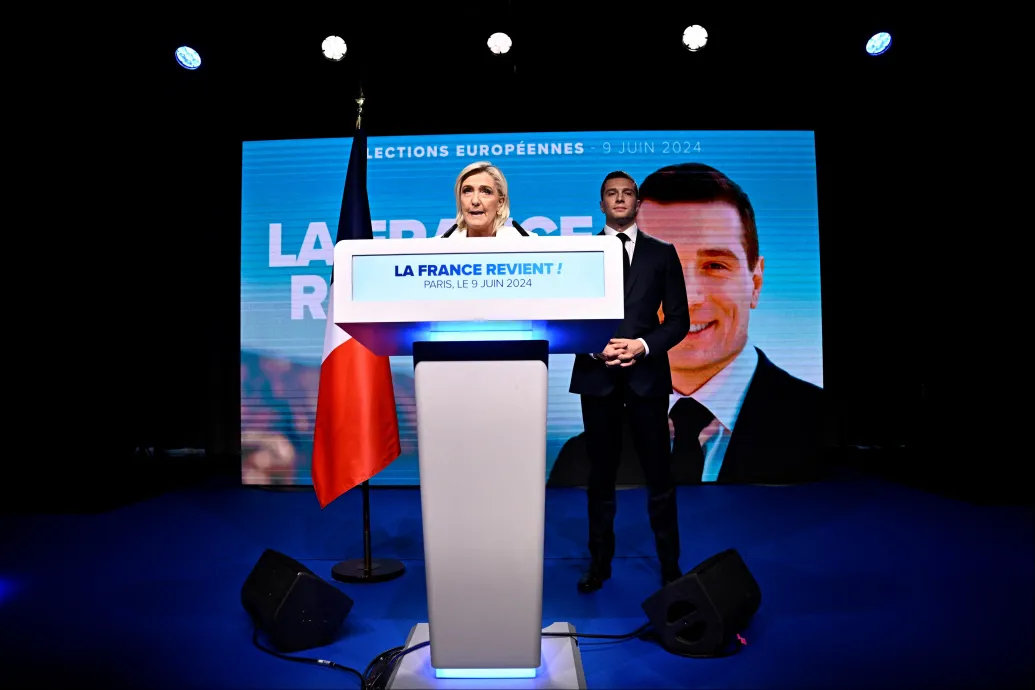 Le Penék nagyot nyertek, Macron feloszlatja a parlamentet, előrehozott választások jönnek