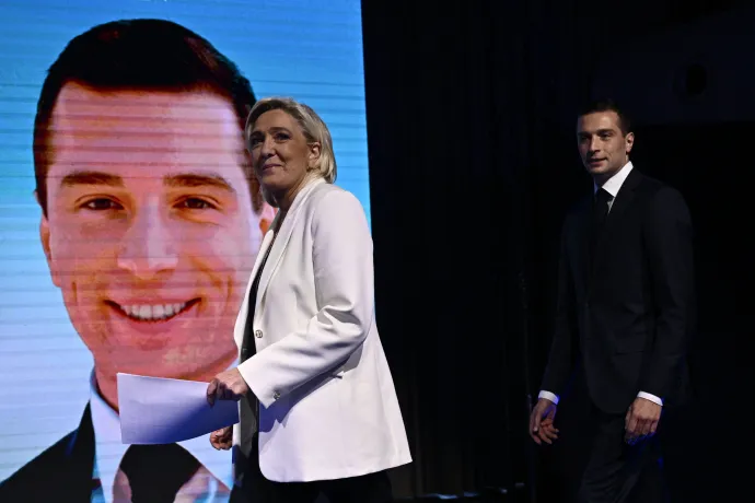 Marine Le Pen és Jordan Bardella a Nemzeti Tömörülés eredményváróján – Fotó: Julien De Rosa / AFP