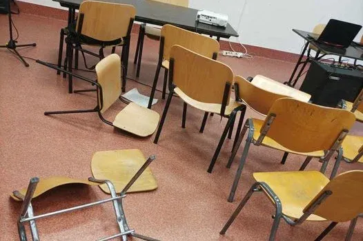 Maszkos, kapucnis férfiak támadták meg egy radikális baloldali szervezet eseményét Józsefvárosban