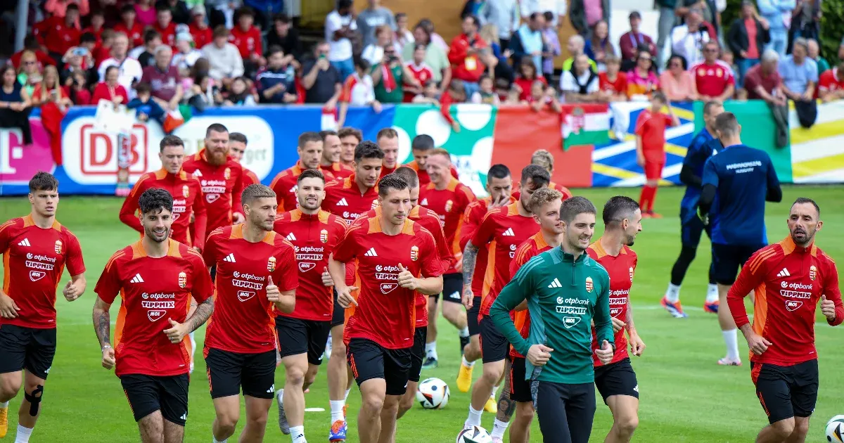 La selección de fútbol de Hungría se entrenó en Alemania ante seiscientos espectadores