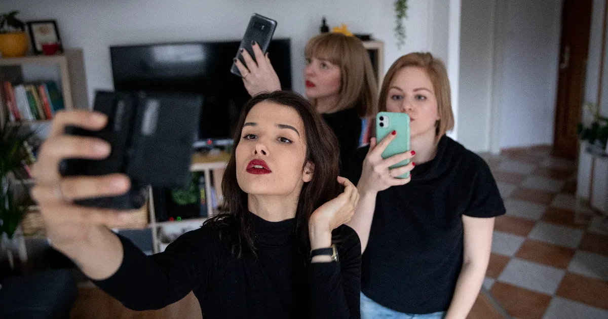 Bezár a Nem akarok beleszólni Insta-oldal