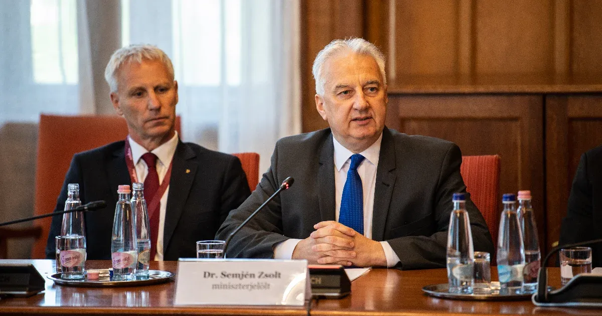 Semjén: Reggel jön hozzám Weber úr, akkor tiszta vizet öntünk a pohárba