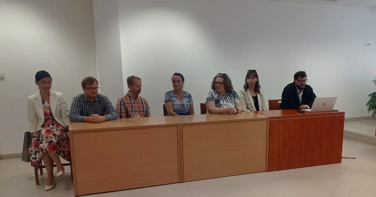 Kirúgott karinthys tanárok pere: a bíróság elutasította a tanárok keresetét