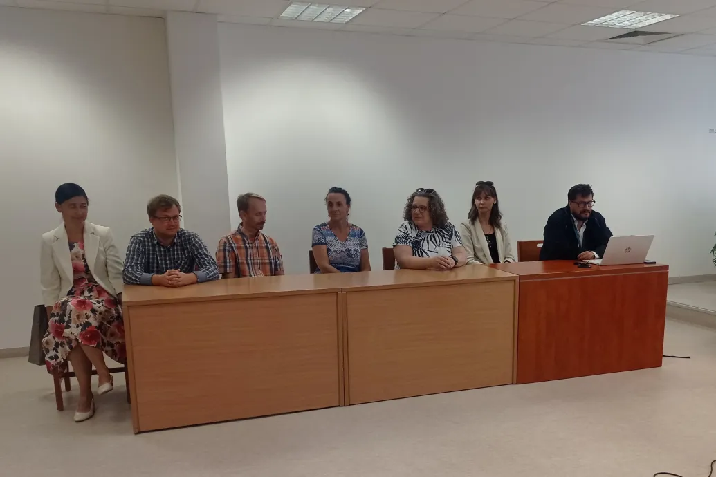 Kirúgott karinthys tanárok pere: a bíróság elutasított a tanárok keresetét