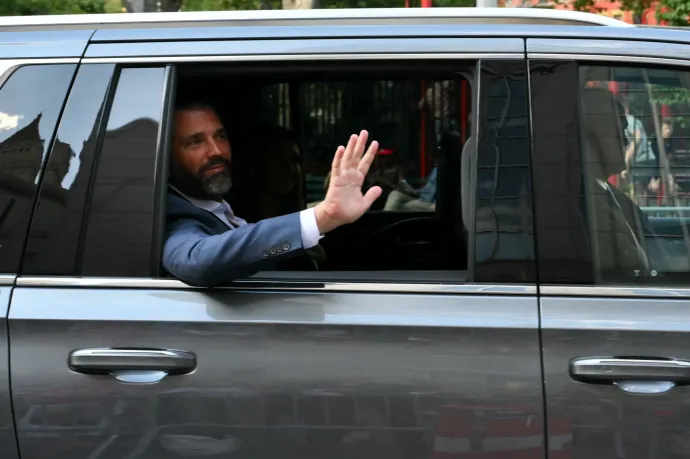 Donald Trump fia Budapesten: Ha Trump nyer, „öt perc alatt véget vet a háborúnak”