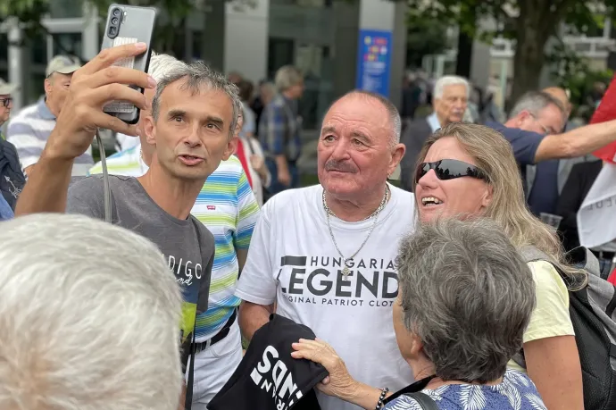 Nagy Feró is a közönségben – Fotó: Kersner Máté / Telex