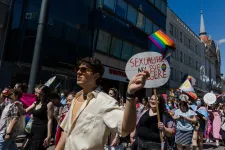 Több szeretetet, kevesebb gyűlöletet! Ezrek vettek részt a hetedik kolozsvári Pride felvonuláson