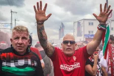 Őrült hangulat után jött a pofon – ilyen volt a magyar–svájci meccs napja Kölnben