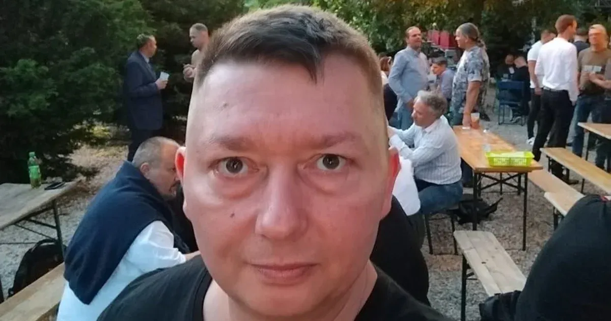 Visszavonul a közélettől a Karsai Dánielnek Xanaxot ajánló megafonos