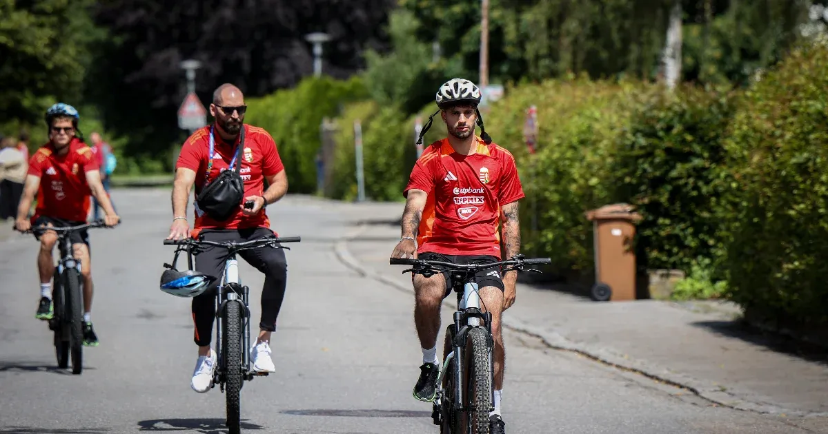 Szoboszlai acudió en bicicleta al entrenamiento de Hungría, donde también se habló de la derrota ante Suiza