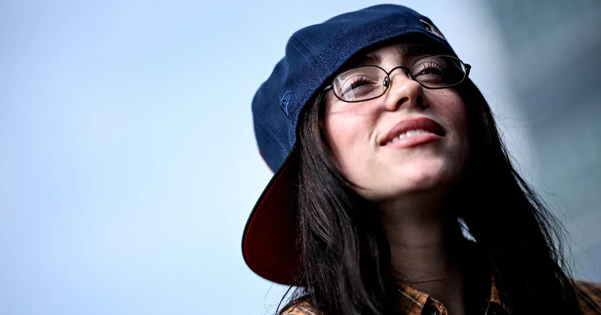 Billie Eilish a legfiatalabb előadó, aki összehozta a havi 100 milliós lejátszást a Spotifyon