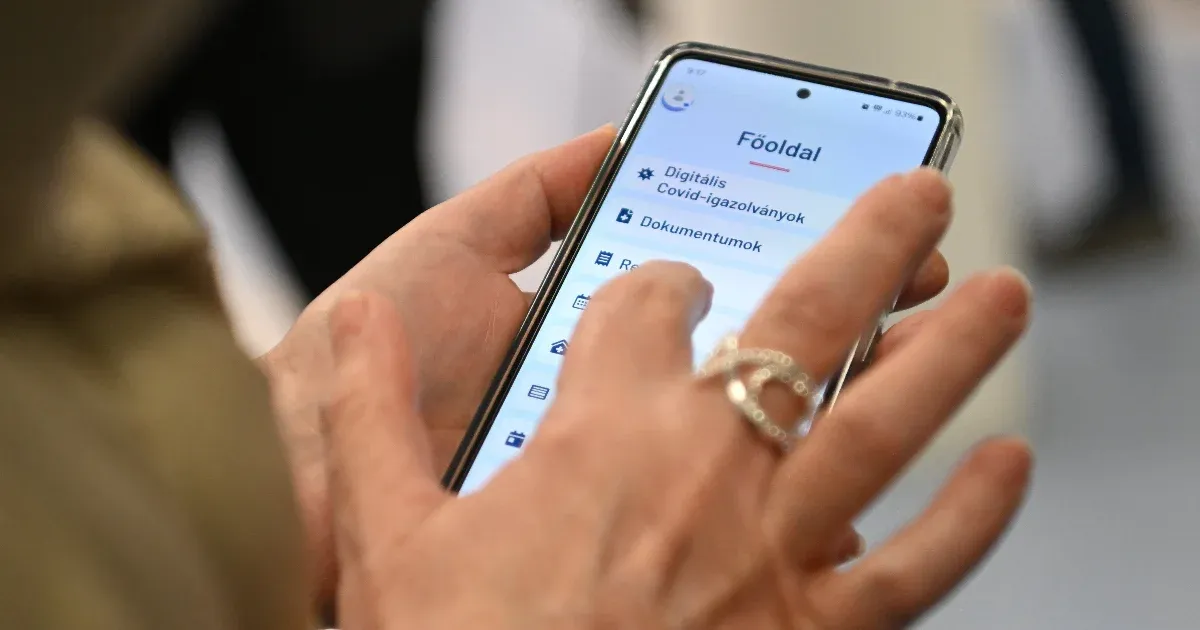 Elvezet a gyógyszertárhoz, és szűrővizsgálatokat is mutat már a telefonunkon az Egészségablak
