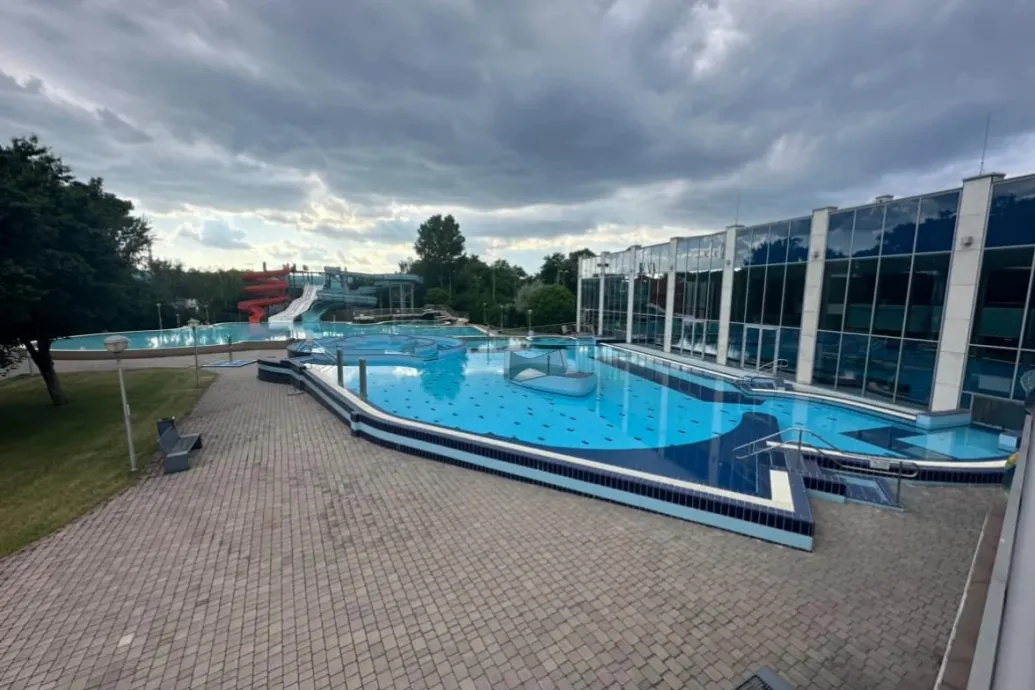 Egy nap alatt ketten is rosszul lettek a dunaújvárosi élményfürdőben