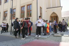 Külön javíthatják a magyar tagozatos érettségizők román dolgozatait