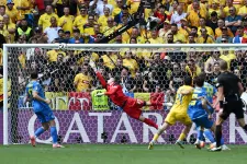 A foci-Eb eddigi legnagyobb góljával kezdtek a románok, majd pár perc alatt kiütötték Ukrajnát