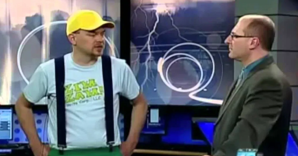 Bénázó jojózóként csinált hülyét a tévésekből, onnan egyenes volt az út az Office-ba