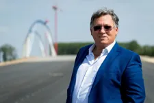 240 milliárdos sztrádaépítésre jelentkezett be Szíjj László Romániában
