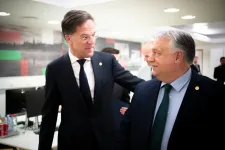 Orbán a „holland fickóval” hangolódott az EU-csúcsra, akinek blokkolja a NATO-főtitkárságát