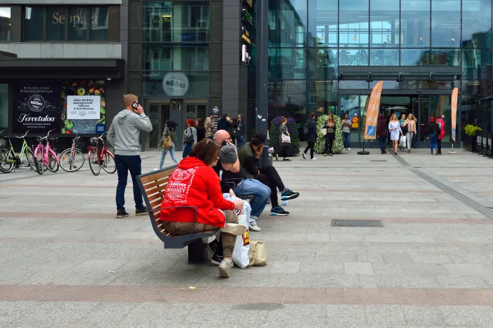 Újabb késelés történt abban a finn áruházban, ahol nemrég egy neonáci férfi többször megszúrt egy gyereket