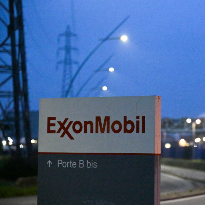 Amikor saját részvényeseit perli az olajipari óriás: trójai faló vagy zseniális klímahack?