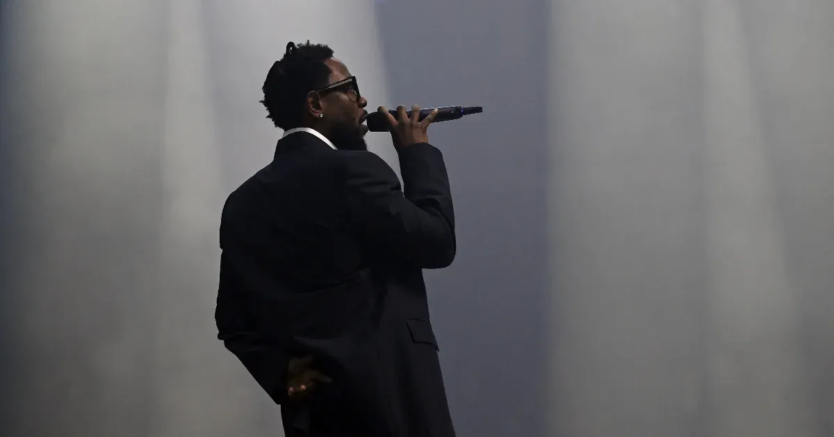 Kendrick Lamar ötször is elénekelte a Drake-et gyalázó számát a koncertjén