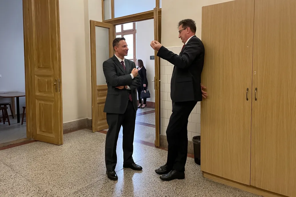 Hogy szóltak-e, és ki miről szólt, azt két ember tudná: Völner Pál és az, aki szólt neki