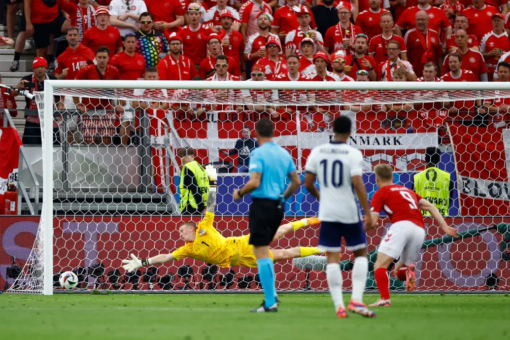 Kifütyülték a szurkolók az angol csapatot a dánok elleni döntetlen után