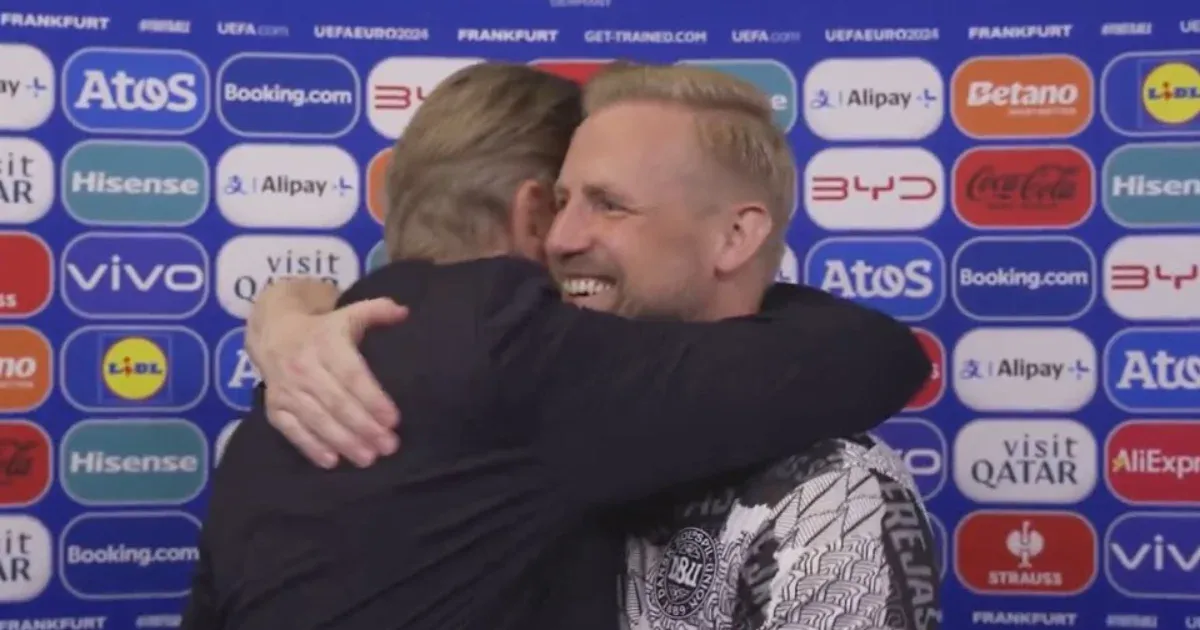Örökre emlékezetes interjút készített Peter Schmeichel a fiával