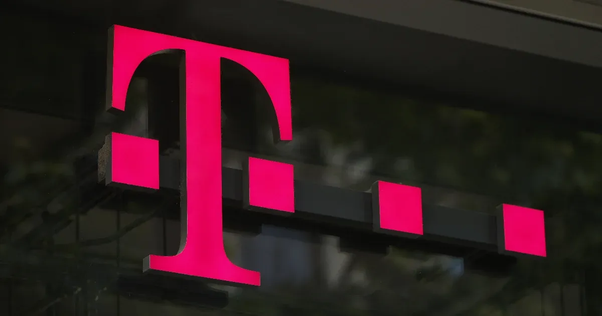 Lassul a telekomos internete esténként? Nincs vele egyedül!