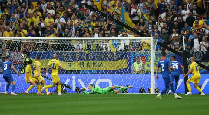 Ivan Schranz gólja a 17. percben – Fotó: Thilo Schmuelgen / Reuters