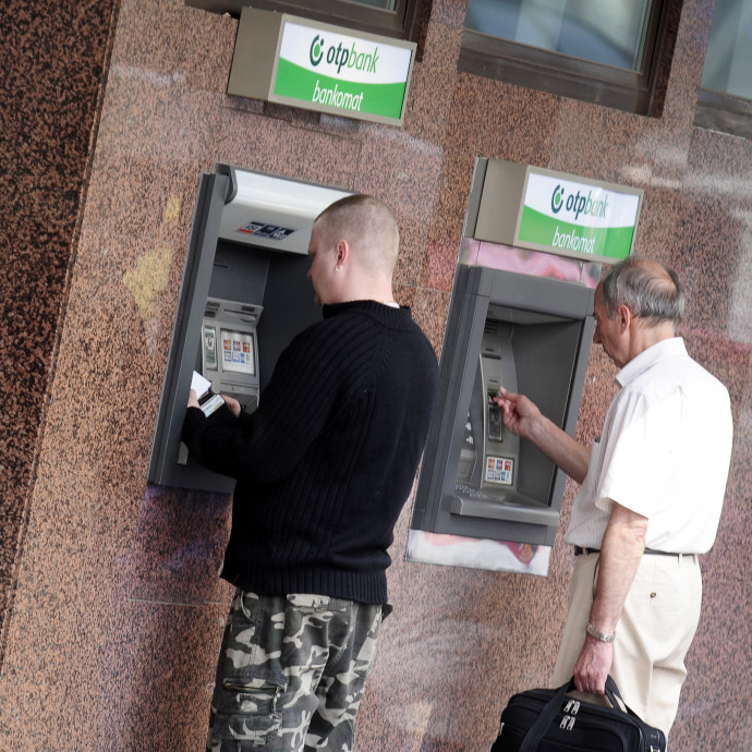 A magasabb fizetéseket már nem emelik annyira, mint az alacsonyabbakat