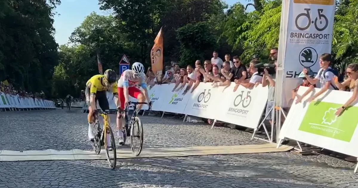 Valter Attila az utolsó métereken, kicentizve nyerte meg a kerékpáros ob-t