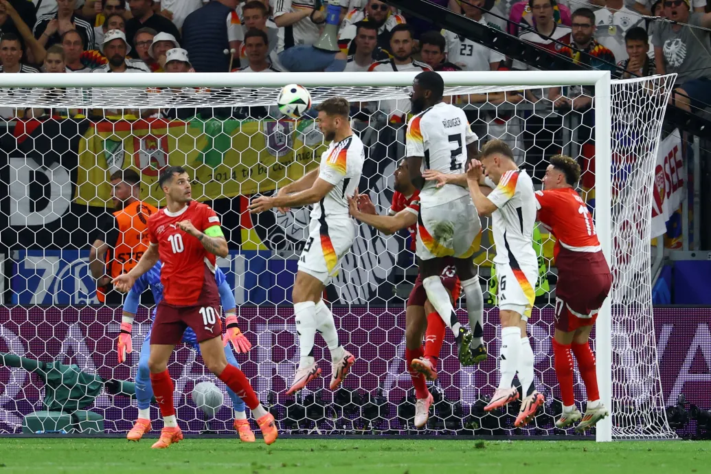 Németország 92. perces góllal mentette meg a csoportelsőséget