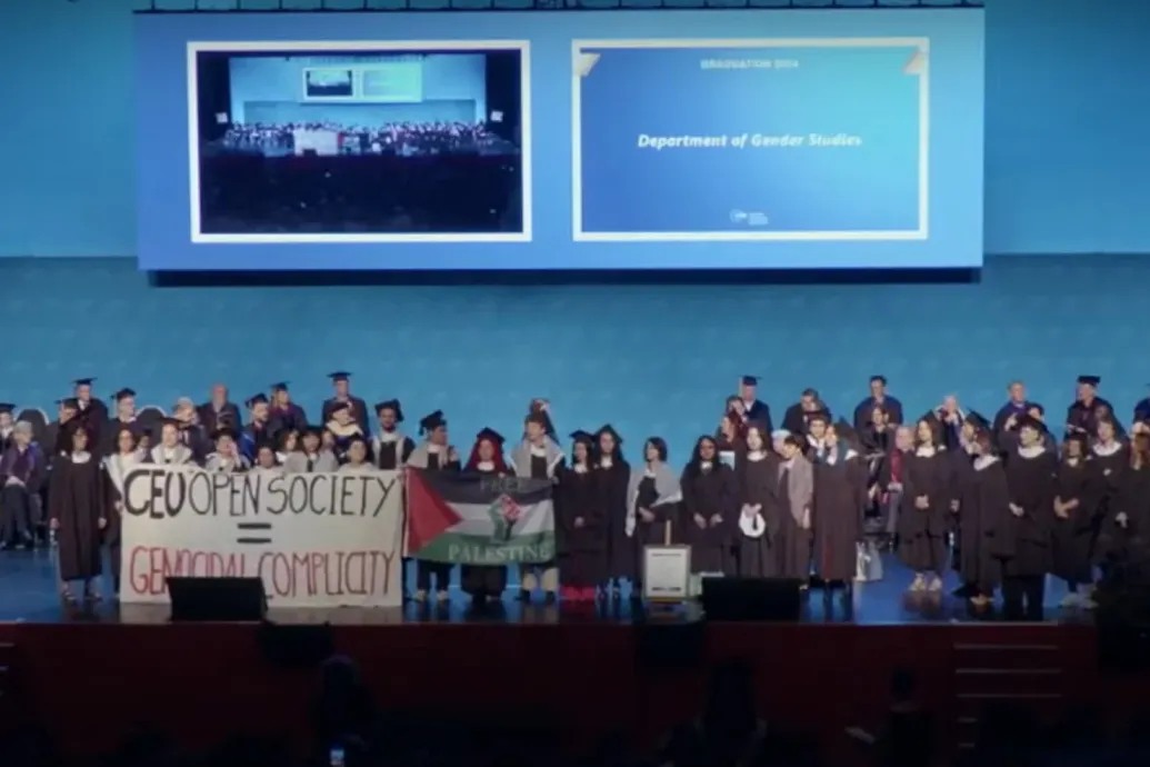 Palesztinpárti tüntetők zavarták meg a CEU diplomaosztóját