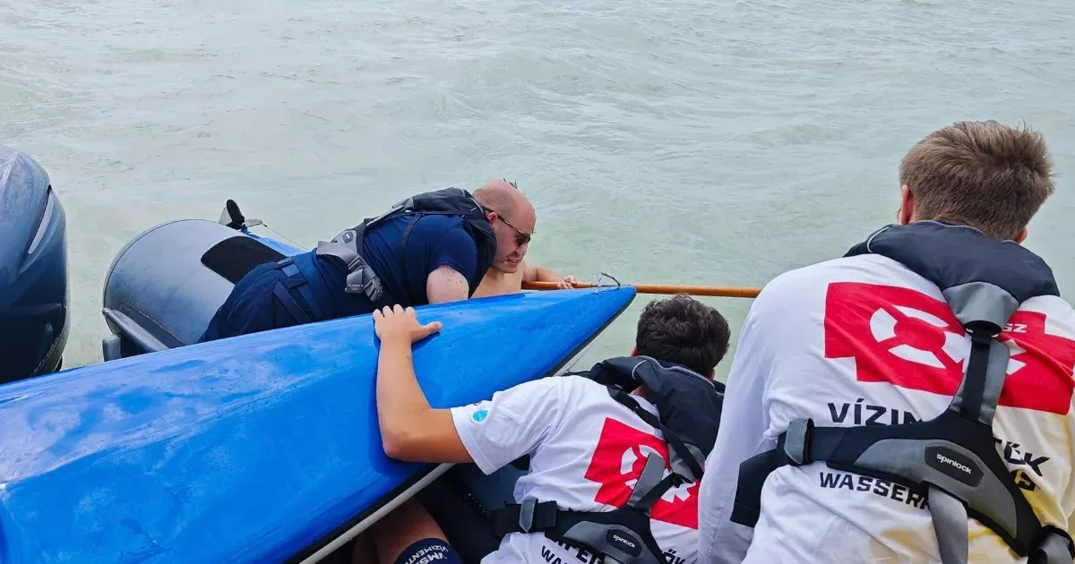 Gumimatracon elsodródott nőt, kajakozó kamaszokat mentettek a vízimentők hétvégén