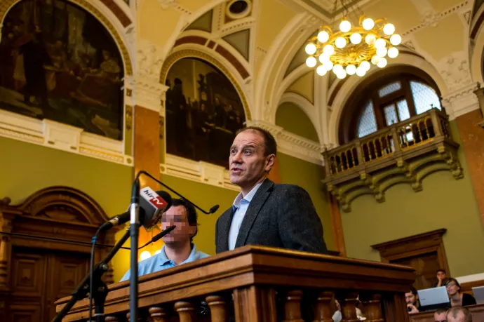 Eladták a felszámolók Tarsoly Csaba alól a házát, kidobta volna az új tulaj, de ő rendőrt hívott