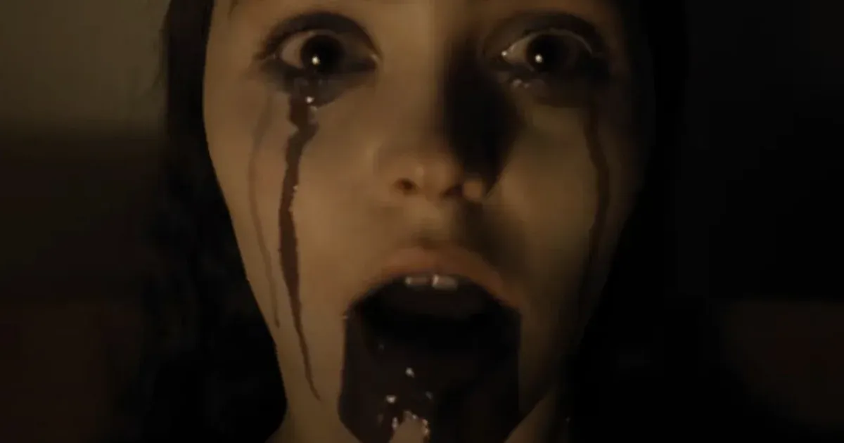 Vér, patkányok és persze egy vámpír sziluettje is feltűnik a Nosferatu első előzetesében