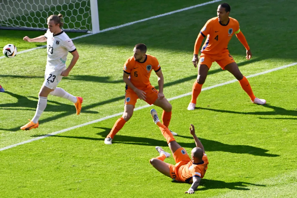 Ausztria 34 év után legyőzte Hollandiát, csoportelsőként jutott tovább