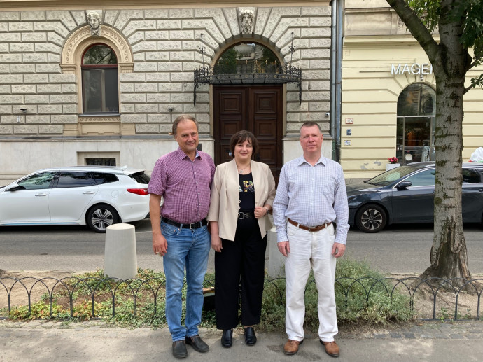 Benyó Zoltán, Hafiek Andrea és Holtzer Péter. Fotó: G7.hu